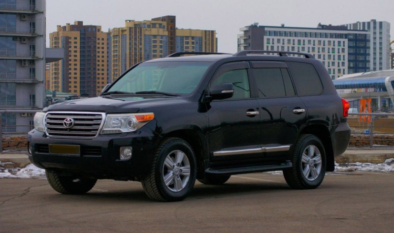 Toyota Land Cruiser 200